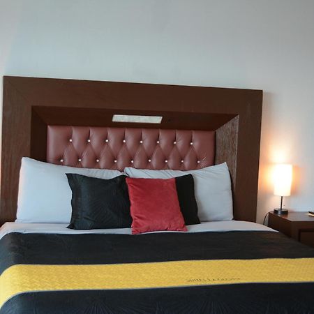 Suites La Gloria Alojamiento Independiente Tepatitlan de Morelos Εξωτερικό φωτογραφία