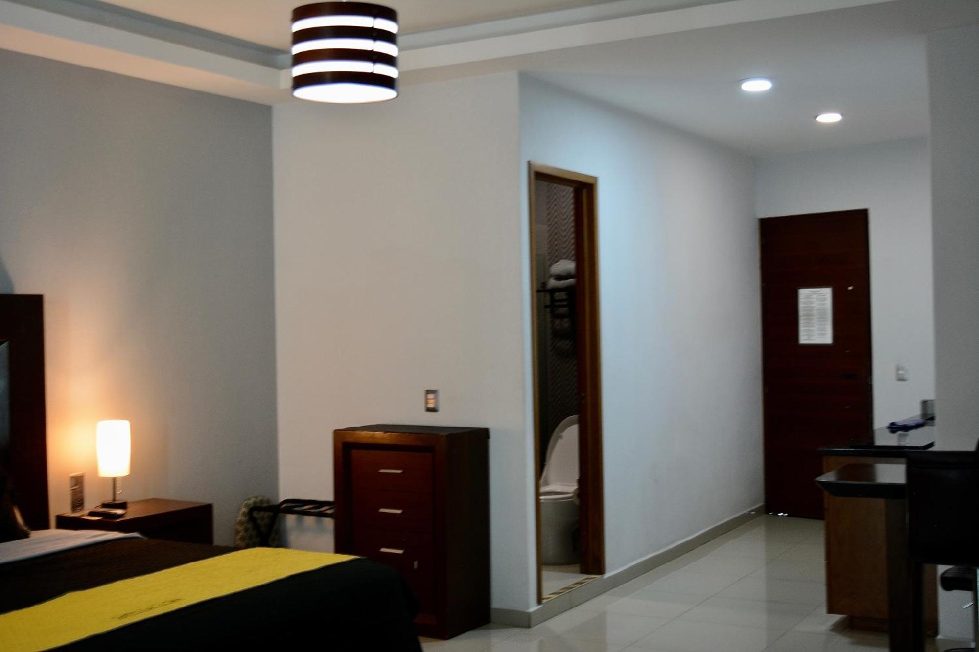 Suites La Gloria Alojamiento Independiente Tepatitlan de Morelos Εξωτερικό φωτογραφία